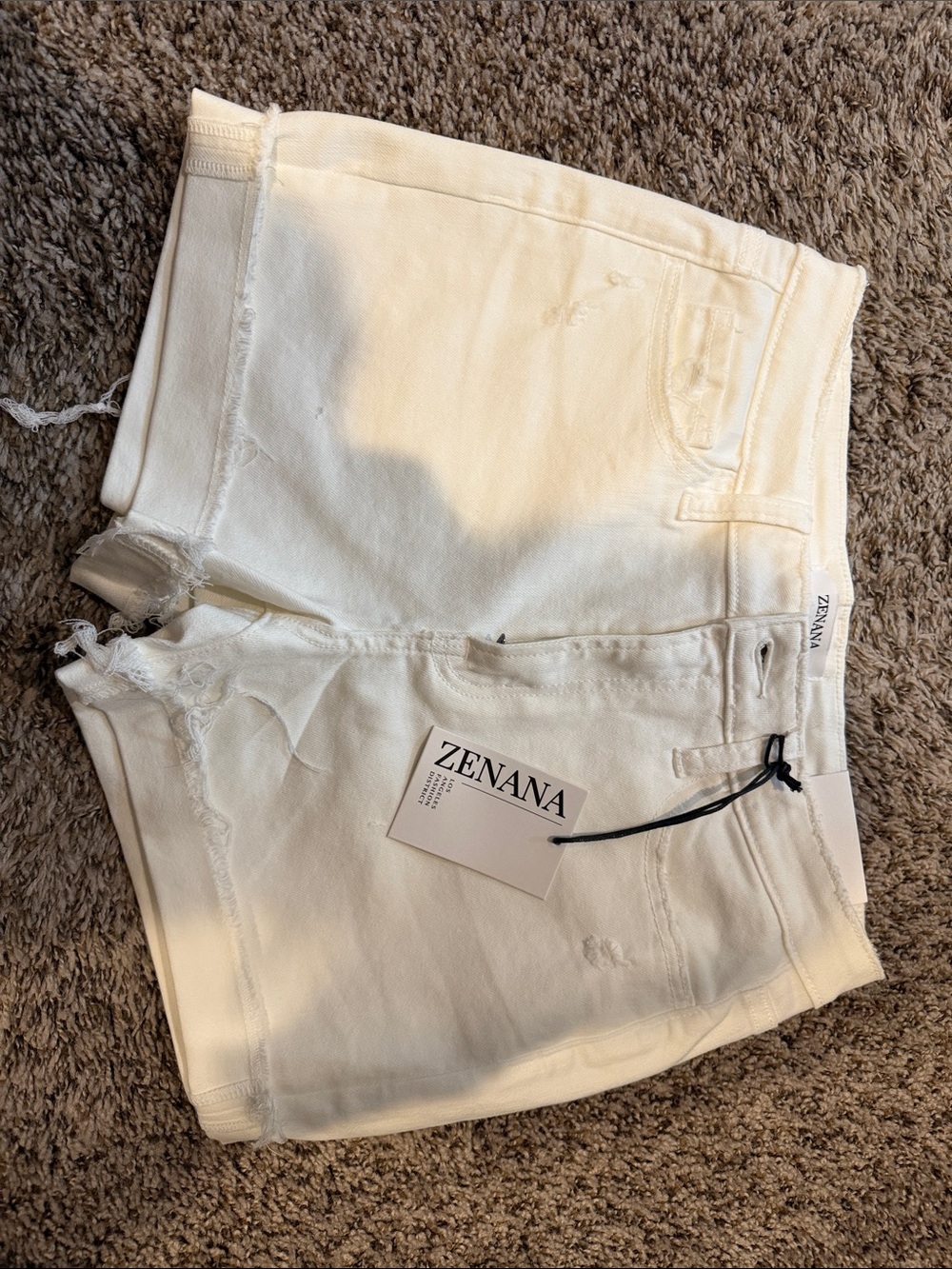 Zenana Outfitters White Distressed Women's Denim Shorts Medium